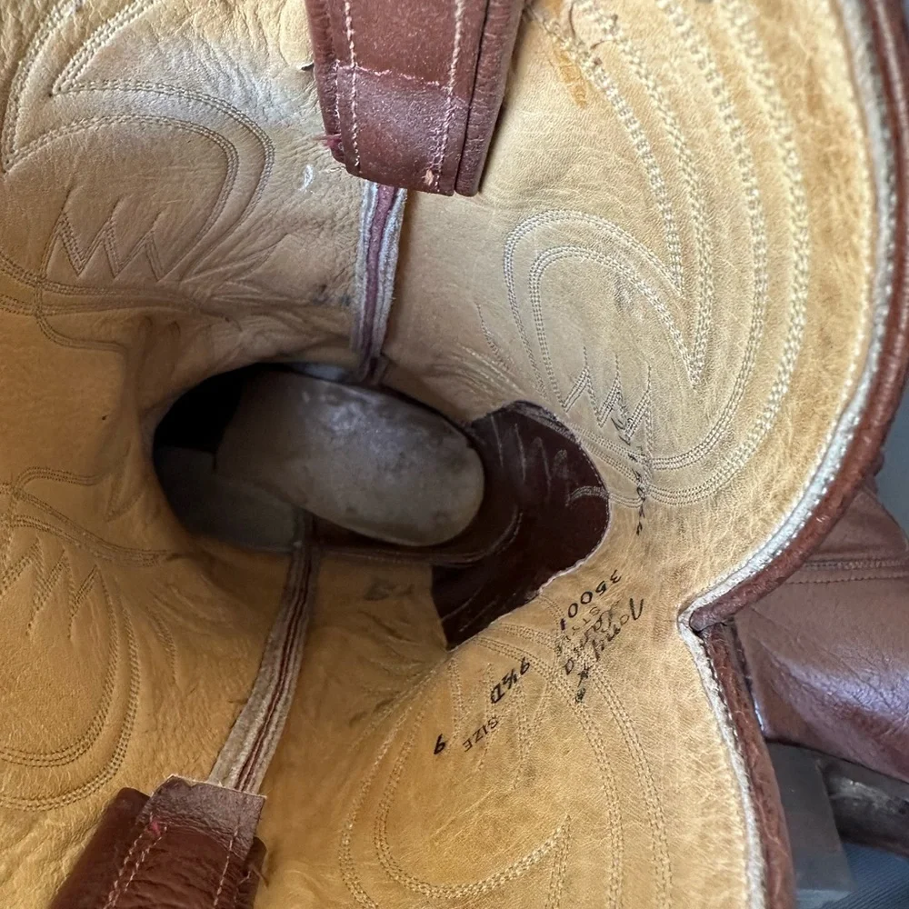 Tony Lama Brown Western Cowboy Boots - Picture 5 of 10